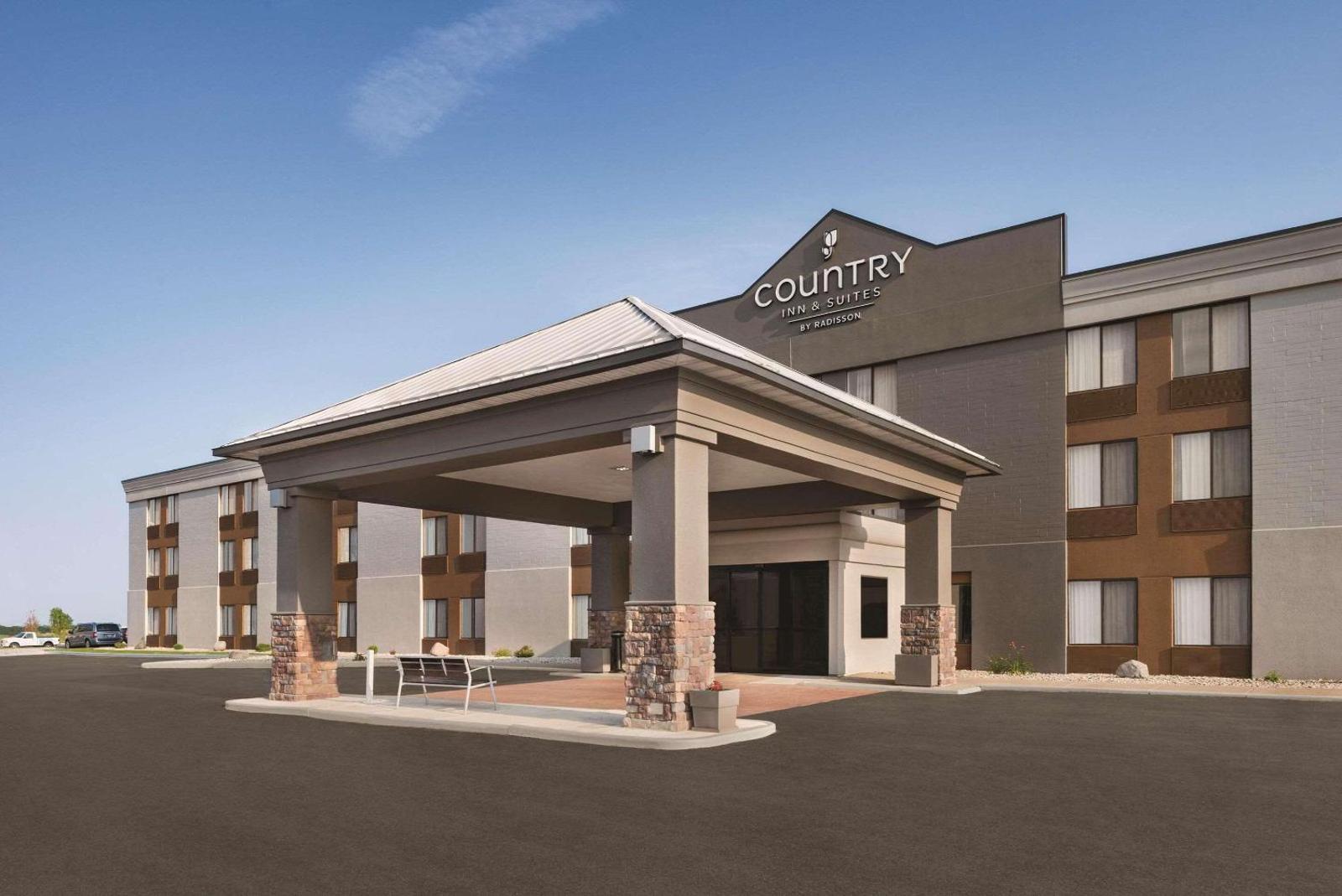 Country Inn & Suites by Radisson, Mt. Pleasant-Racine West, WI