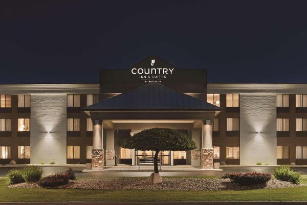 Country Inn & Suites by Radisson, Mt. Pleasant-Racine West, WI image 2